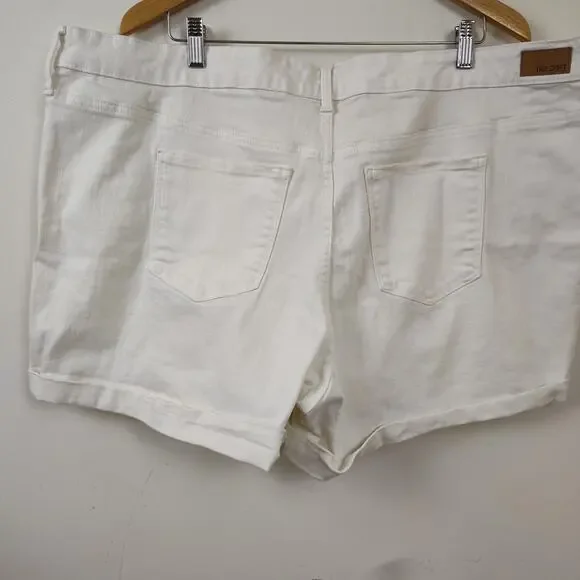 True Craft Skimmer Shorts Womens 24W White Denim Mid Rise Cuffed Stretch Plus - Picture 8 of 16